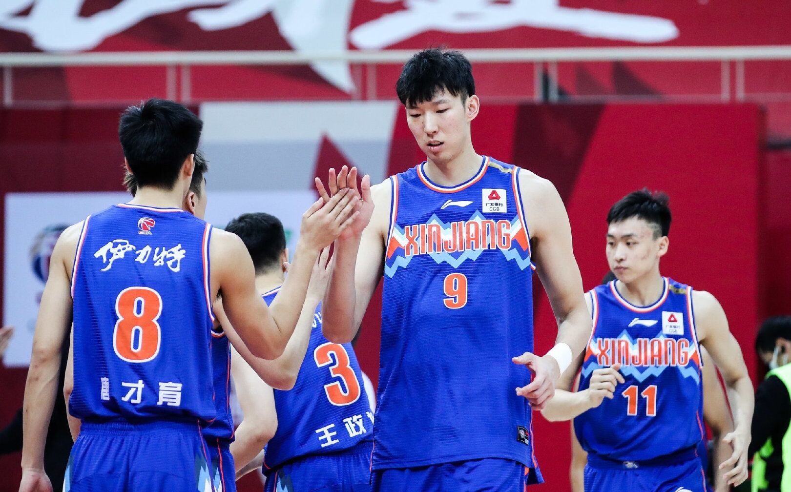 广州队轻取北京队,周琦带队取胜 广州队轻取北京队,周琦带队取胜