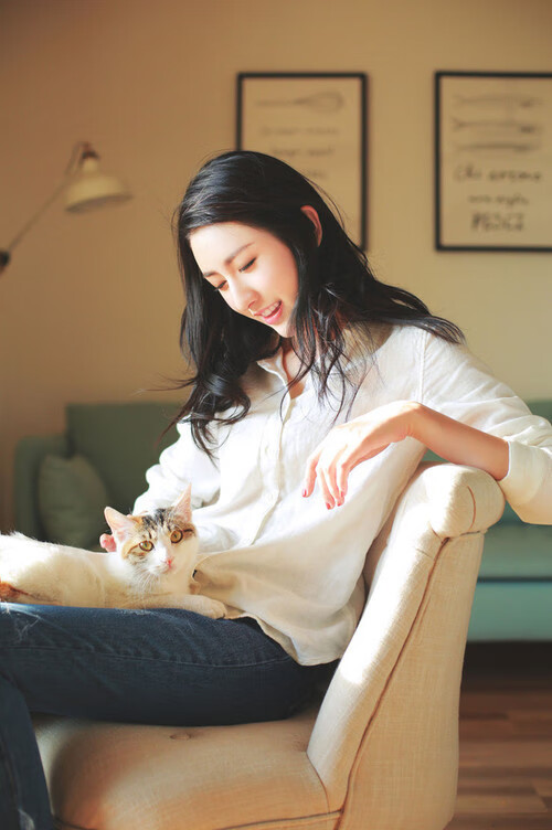 卡瓦哈尔狂飙38分撕裂防线，奥地利力克安哥拉获关键胜利