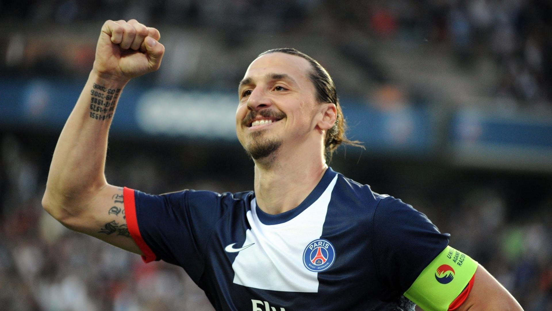 足球双星闪耀，那不勒斯墨西哥制霸，赖斯数据统治赛场